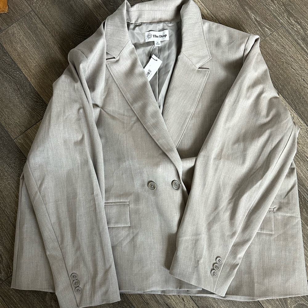 The Drop by Amazon Women's Beige Double-Breasted Blazer - Picture 1 of 11